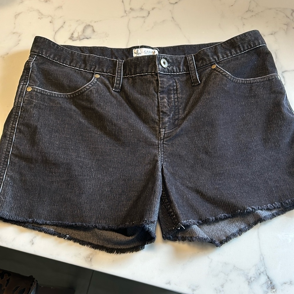 Carve designs corduroy shorts. Size 8. Black